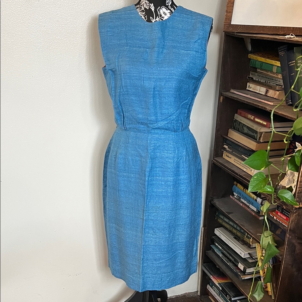 1960s Vintage Style Two-Tone Blue Dress - Picture 8 of 12